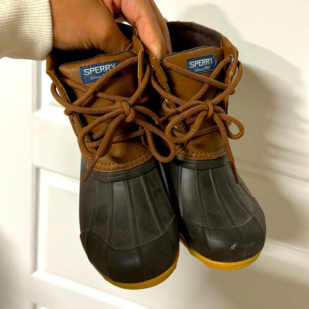 Sperry duck boots size 10